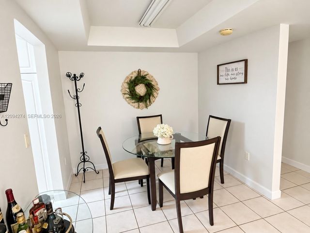10425 SW 112th Avenue 220, Miami, FL 33176