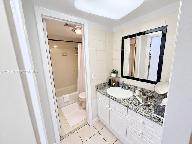 10425 SW 112th Avenue 220, Miami, FL 33176