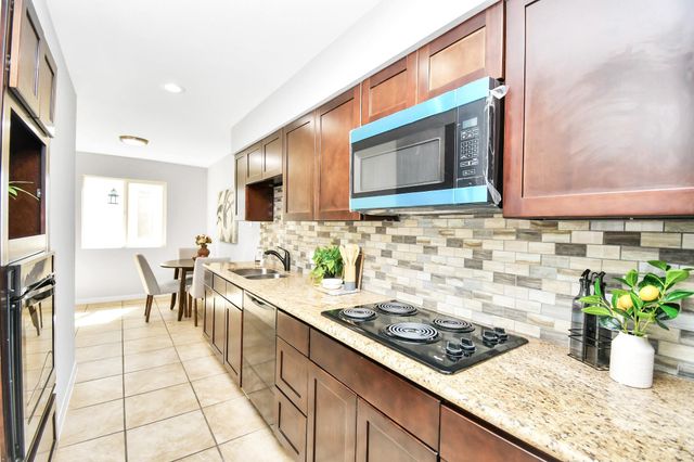 409 E Fair Harbor Lane, Houston, TX 77079