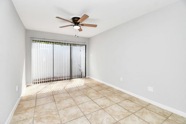 409 E Fair Harbor Lane, Houston, TX 77079