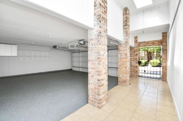 409 E Fair Harbor Lane, Houston, TX 77079