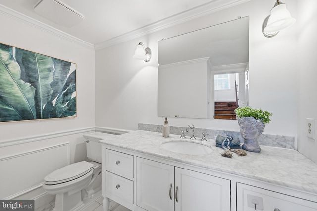 2311 N GLEBE RD, Arlington, VA 22207