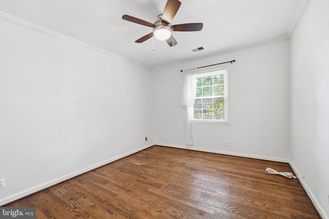 2311 N GLEBE RD, Arlington, VA 22207