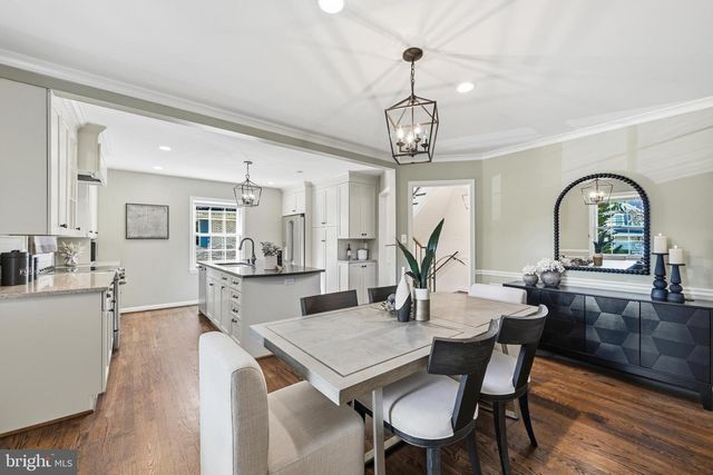 2311 N GLEBE RD, Arlington, VA 22207