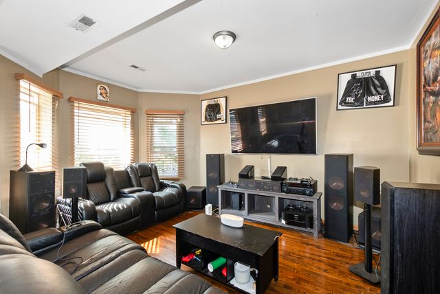 4220 W Monroe Street, Chicago, IL 60624