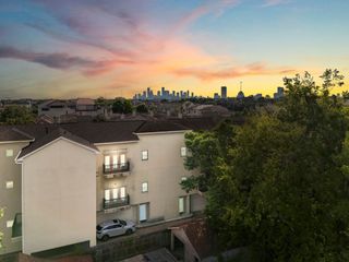 5841 Darling Street C, Houston, TX 77007