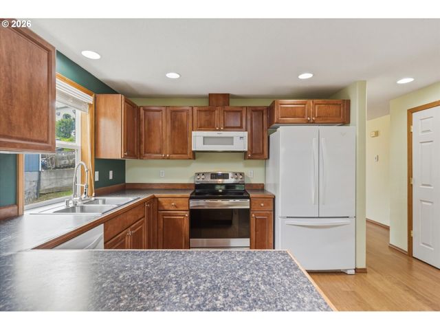 75060 NEER Way, Rainier, OR 97048