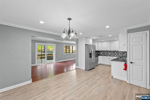 20 Shawnee Road, Hopatcong, NJ 07843