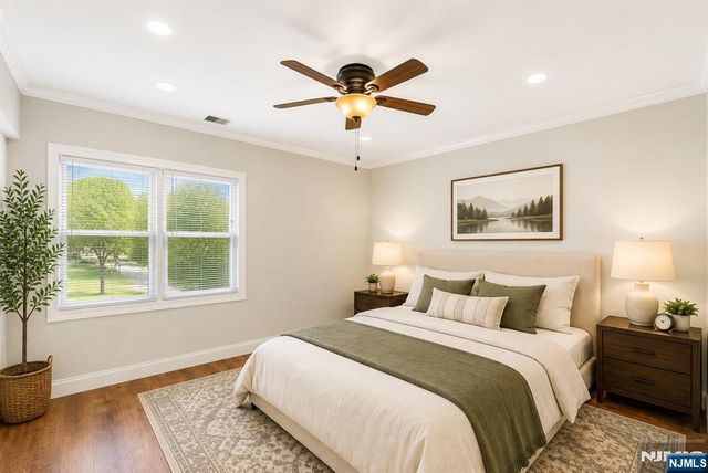 20 Shawnee Road, Hopatcong, NJ 07843