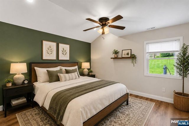 20 Shawnee Road, Hopatcong, NJ 07843