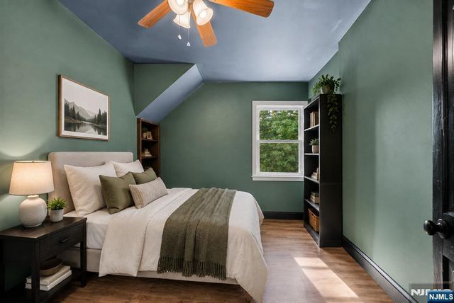 20 Shawnee Road, Hopatcong, NJ 07843