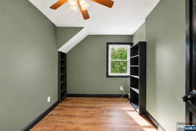 20 Shawnee Road, Hopatcong, NJ 07843