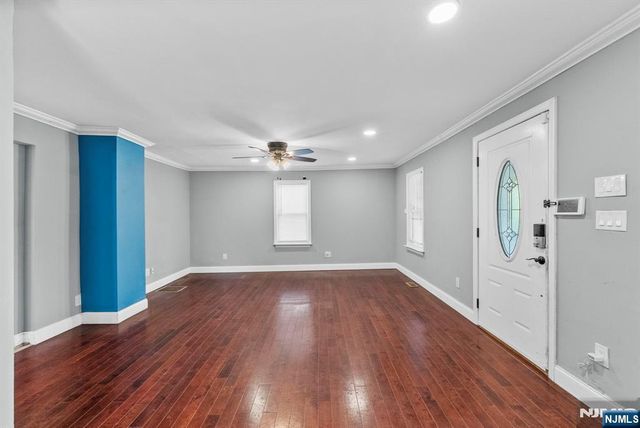 20 Shawnee Road, Hopatcong, NJ 07843