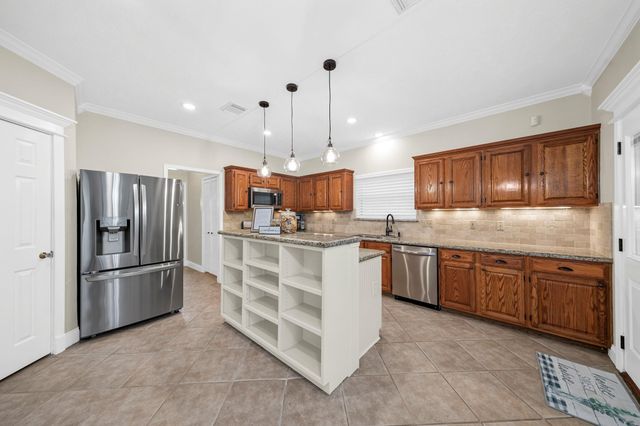 7035 Little Willow Drive, Pasadena, TX 77505