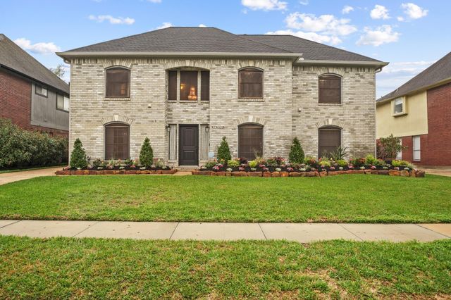 7035 Little Willow Drive, Pasadena, TX 77505