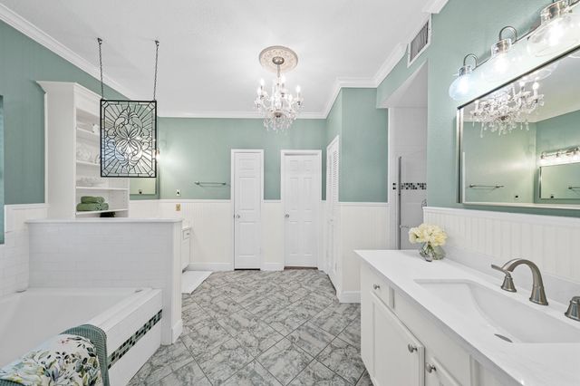 7035 Little Willow Drive, Pasadena, TX 77505