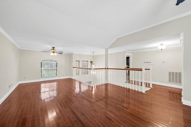 7035 Little Willow Drive, Pasadena, TX 77505