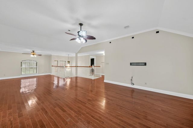 7035 Little Willow Drive, Pasadena, TX 77505