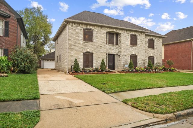 7035 Little Willow Drive, Pasadena, TX 77505