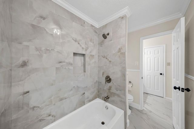 7035 Little Willow Drive, Pasadena, TX 77505