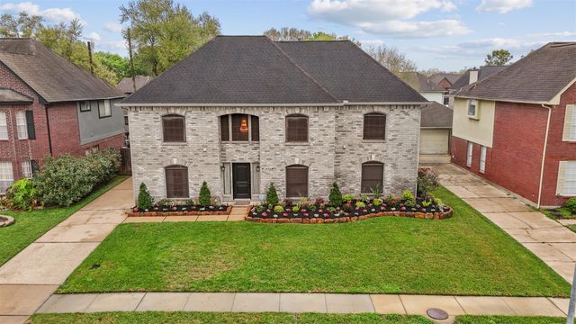 7035 Little Willow Drive, Pasadena, TX 77505