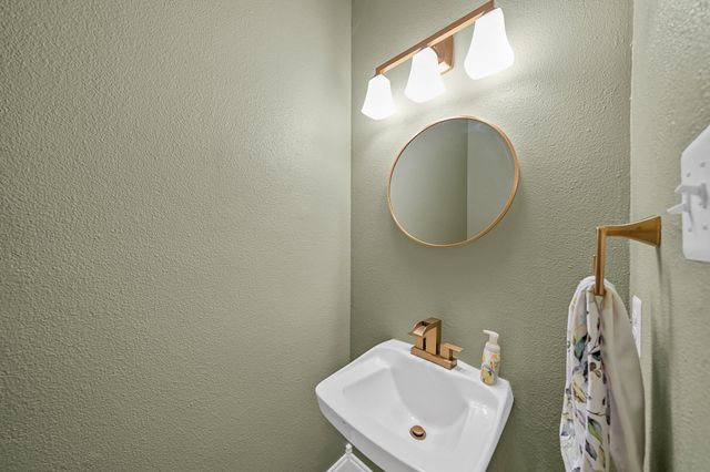 7035 Little Willow Drive, Pasadena, TX 77505