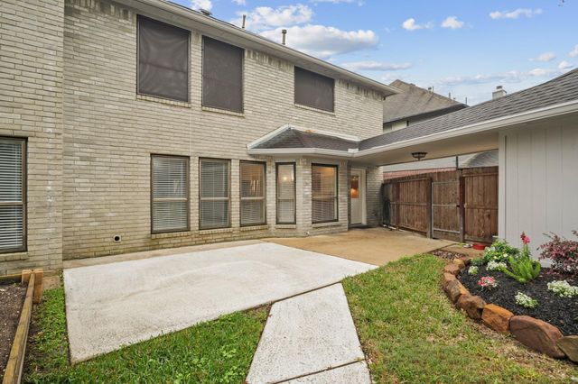 7035 Little Willow Drive, Pasadena, TX 77505