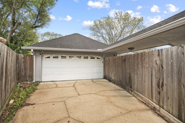 7035 Little Willow Drive, Pasadena, TX 77505