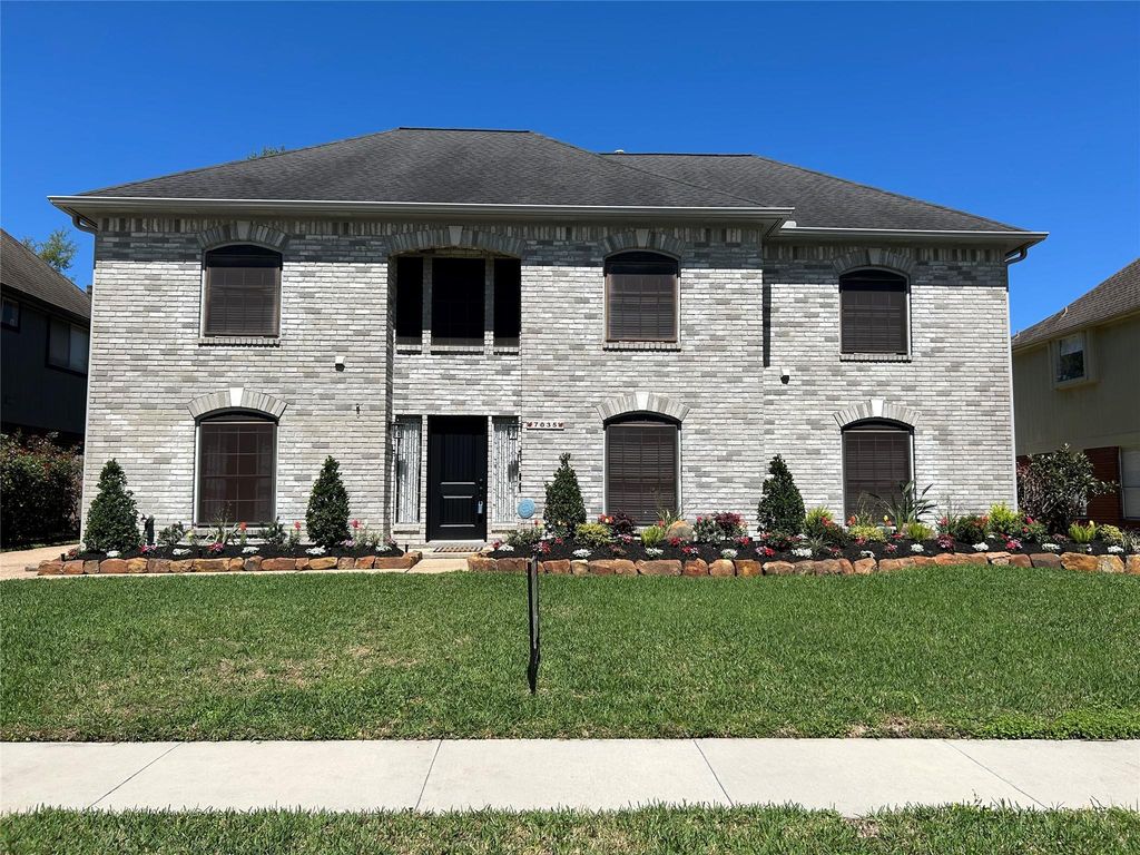 7035 Little Willow Drive, Pasadena, TX 77505