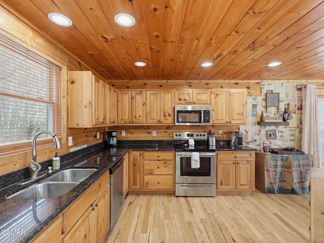 2336 Breezy Road, Sevierville, TN 37876