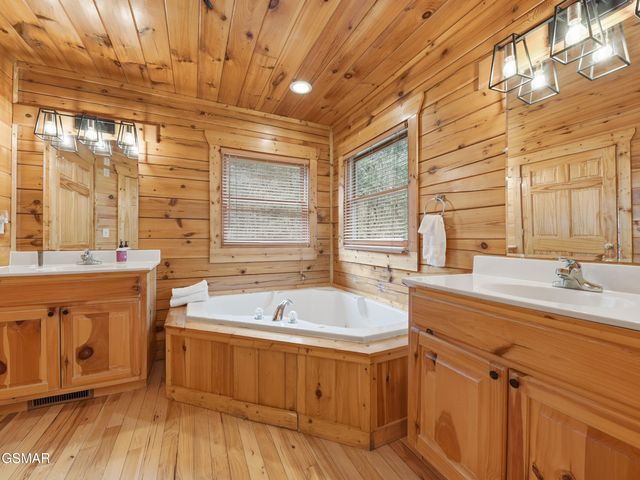 2336 Breezy Road, Sevierville, TN 37876