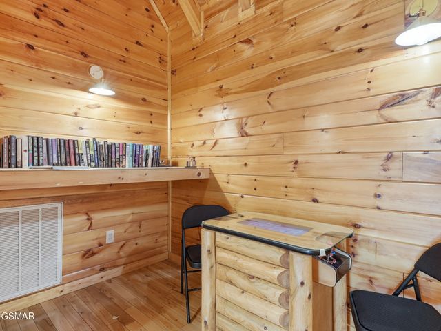 2336 Breezy Road, Sevierville, TN 37876