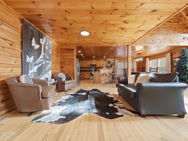 2336 Breezy Road, Sevierville, TN 37876