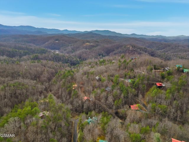 2336 Breezy Road, Sevierville, TN 37876