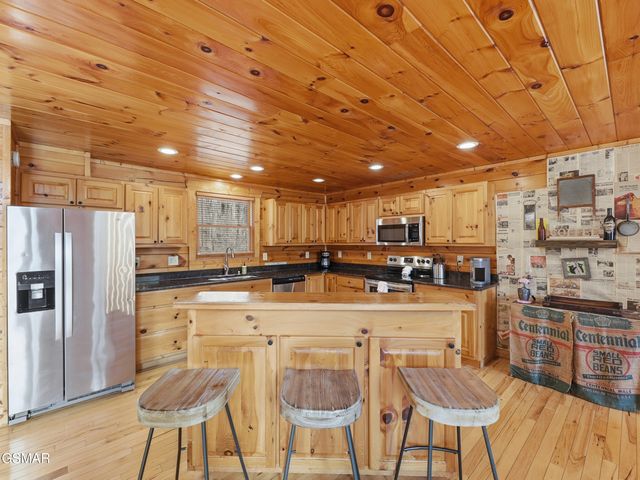 2336 Breezy Road, Sevierville, TN 37876