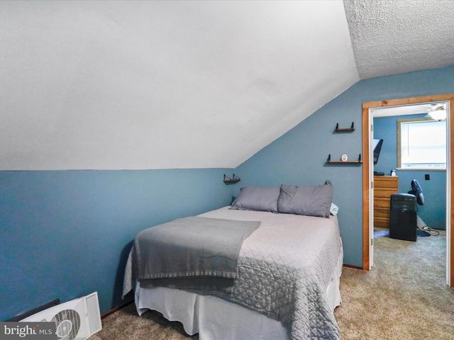529 STRAWBERRY LN, Augusta, WV 26704