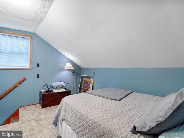 529 STRAWBERRY LN, Augusta, WV 26704