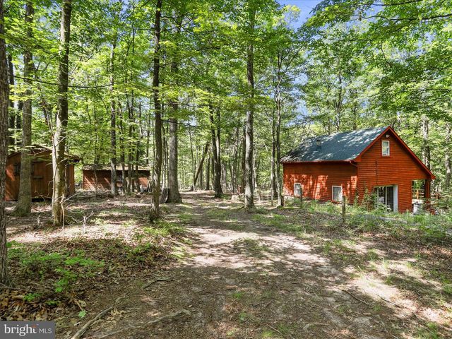 529 STRAWBERRY LN, Augusta, WV 26704