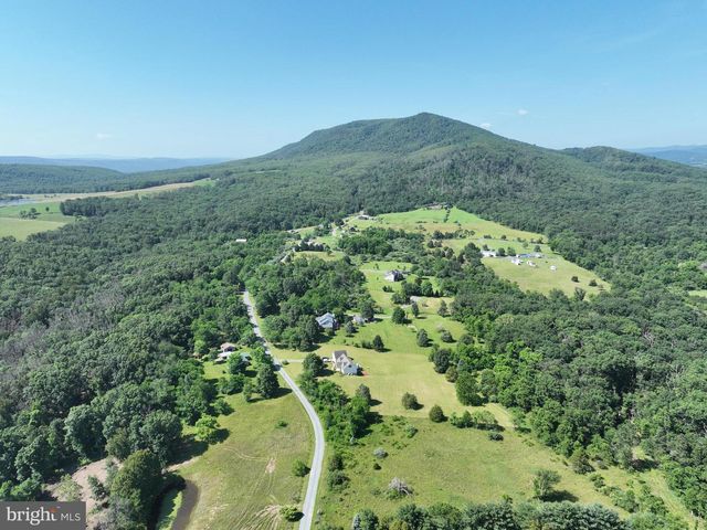 529 STRAWBERRY LN, Augusta, WV 26704