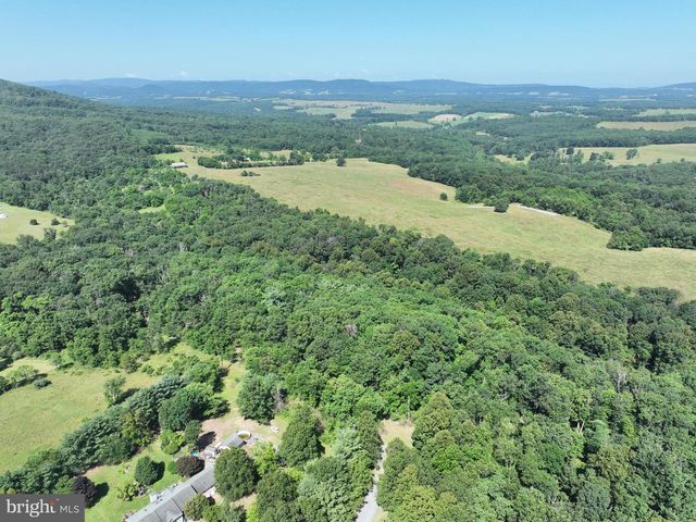 529 STRAWBERRY LN, Augusta, WV 26704
