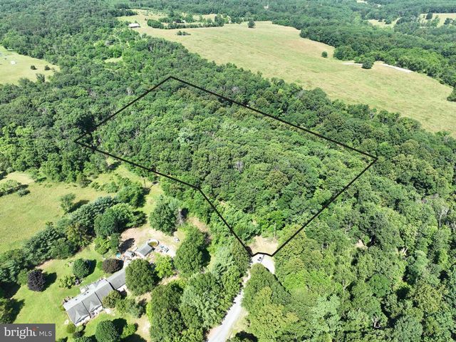 529 STRAWBERRY LN, Augusta, WV 26704