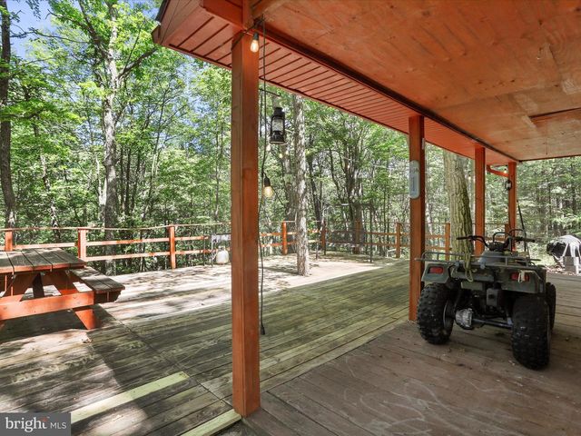 529 STRAWBERRY LN, Augusta, WV 26704
