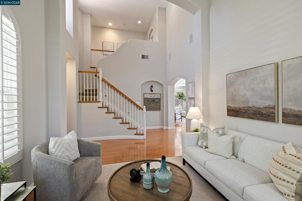 Image 10 of property listing at 1166 S Chanterella Drive, San Ramon, CA 94582
