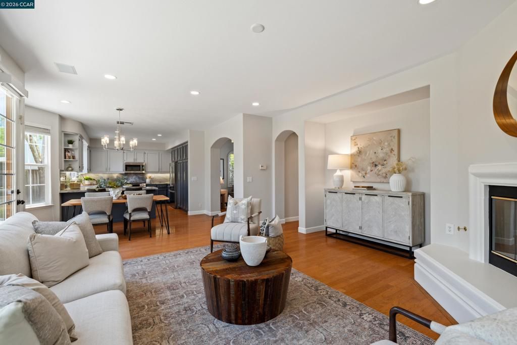 Image 17 of property listing at 1166 S Chanterella Drive, San Ramon, CA 94582