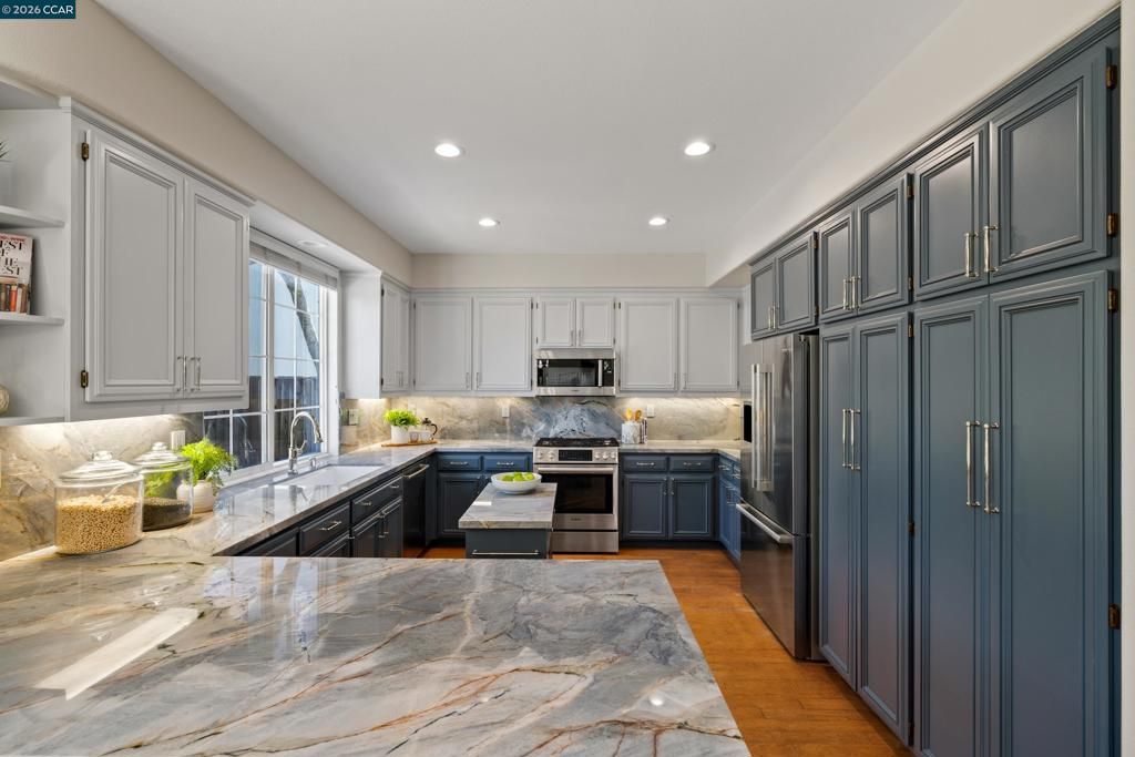 Image 22 of property listing at 1166 S Chanterella Drive, San Ramon, CA 94582