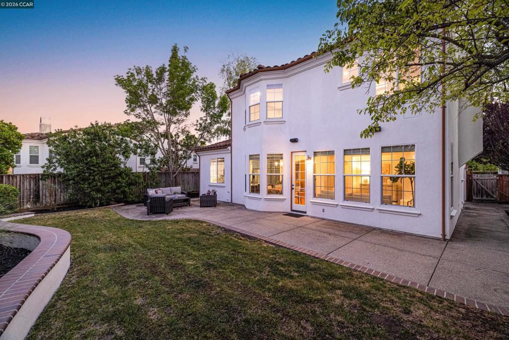 Image 48 of property listing at 1166 S Chanterella Drive, San Ramon, CA 94582