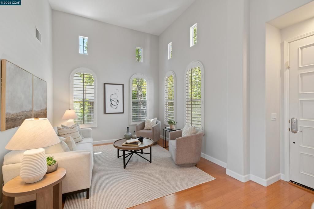 Image 8 of property listing at 1166 S Chanterella Drive, San Ramon, CA 94582