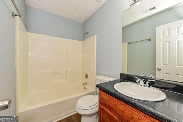 5986 Creekside Drive, Rex, GA 30273