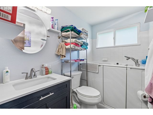 188 WOODSIDE Dr, Longview, WA 98632