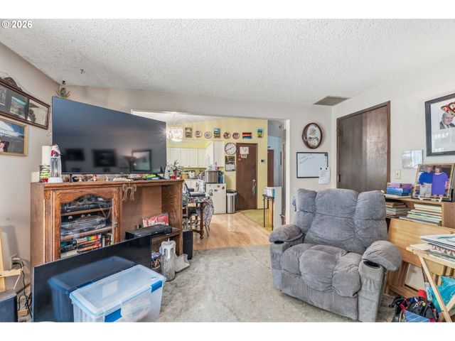 188 WOODSIDE Dr, Longview, WA 98632